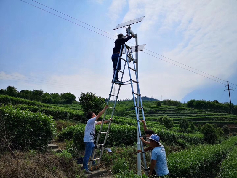 四川樂山高原蔬菜溯源用OKEYSET太陽能4G監控一體機