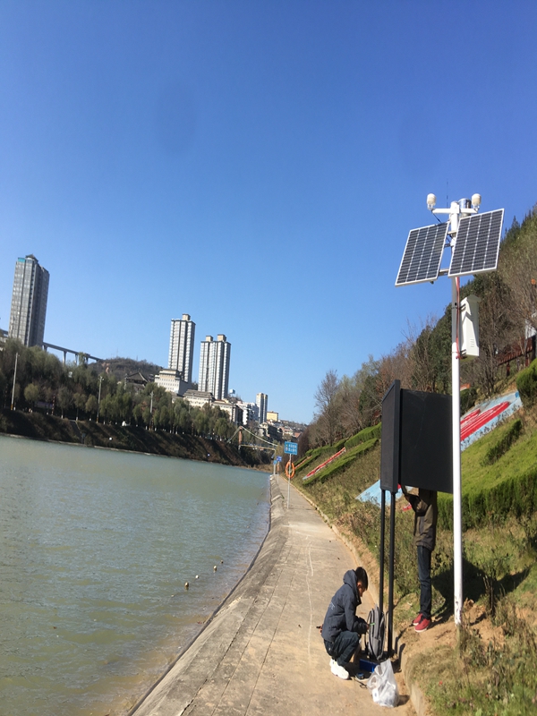 陜西咸陽市淳化氣象局用集創科技太陽能環境監測系統氣象站